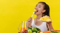 makan buah