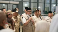 menteri haji lepas jamaahpulang